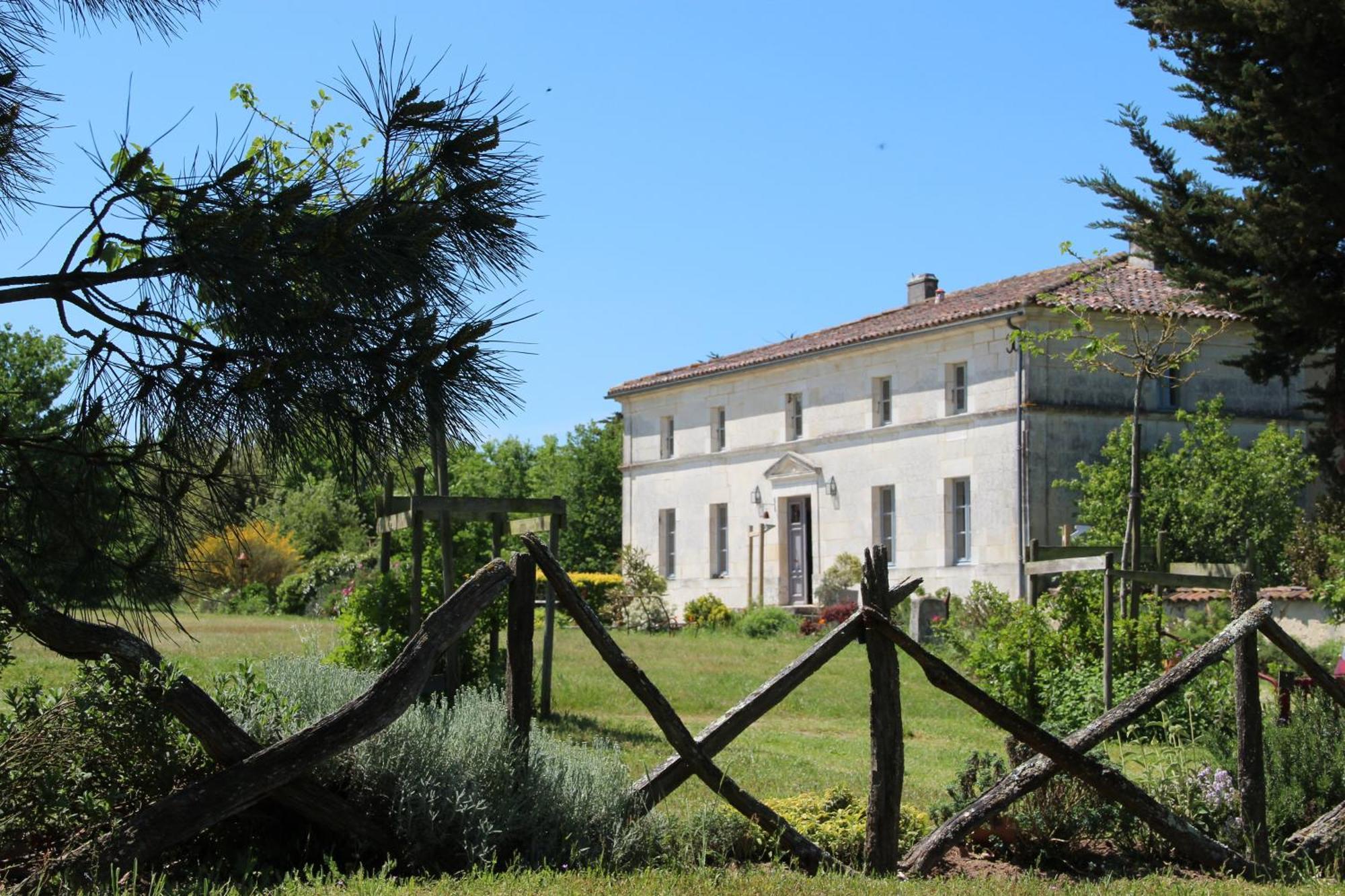 ホテル Domaine Terroceane La-Gripperie-Saint-Symphorien エクステリア 写真
